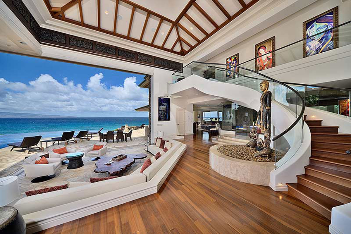 Luxurious Beach Villa in Maui